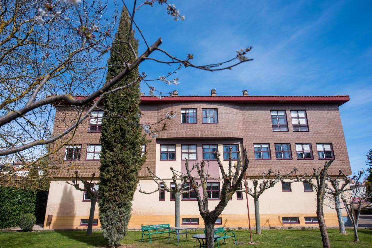 Ostello Residencia Hospital Del Rey Burgo Esterno foto