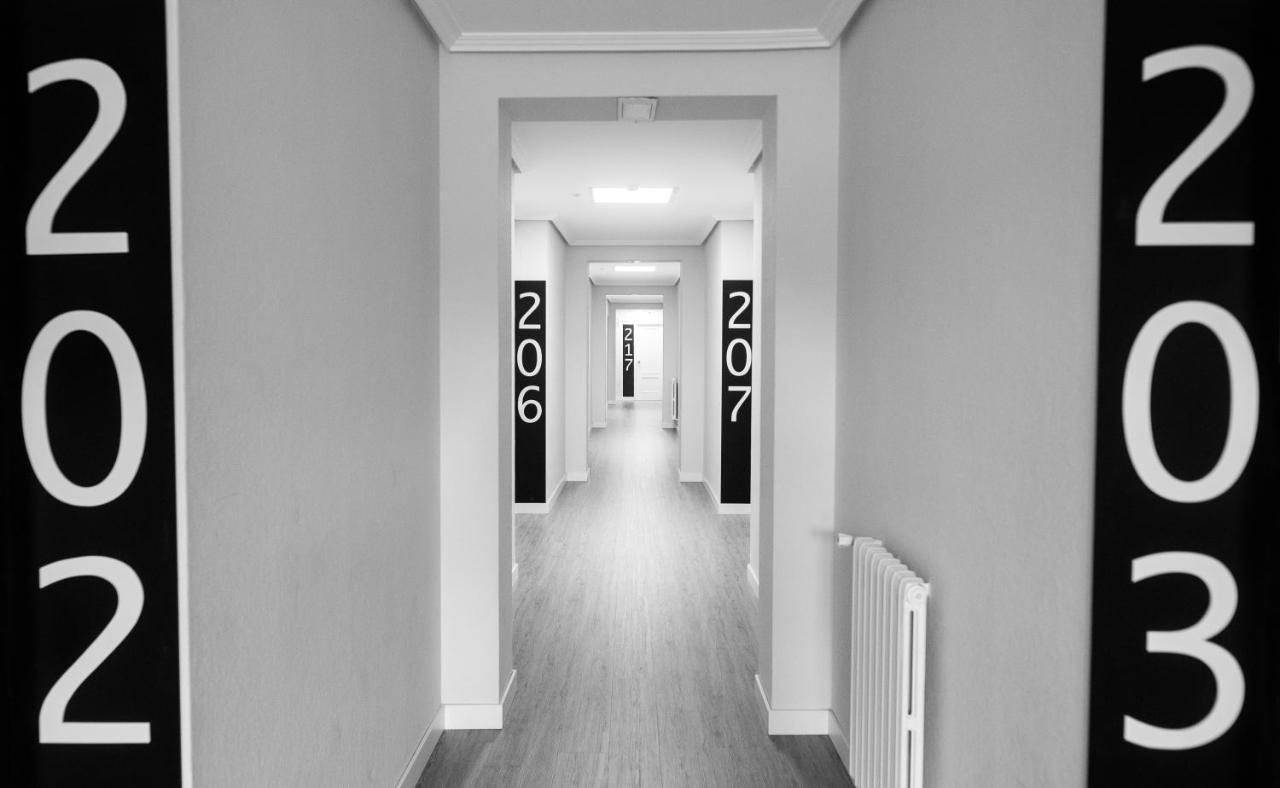 Ostello Residencia Hospital Del Rey Burgo Esterno foto